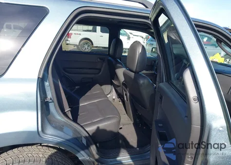 2012 Ford Escape Xlt z USA, uszkodzony, nr VIN 1FMCU9DG4CKC22851